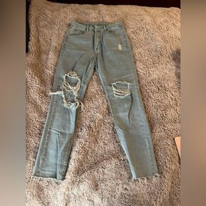 size 28 light washed blue jean